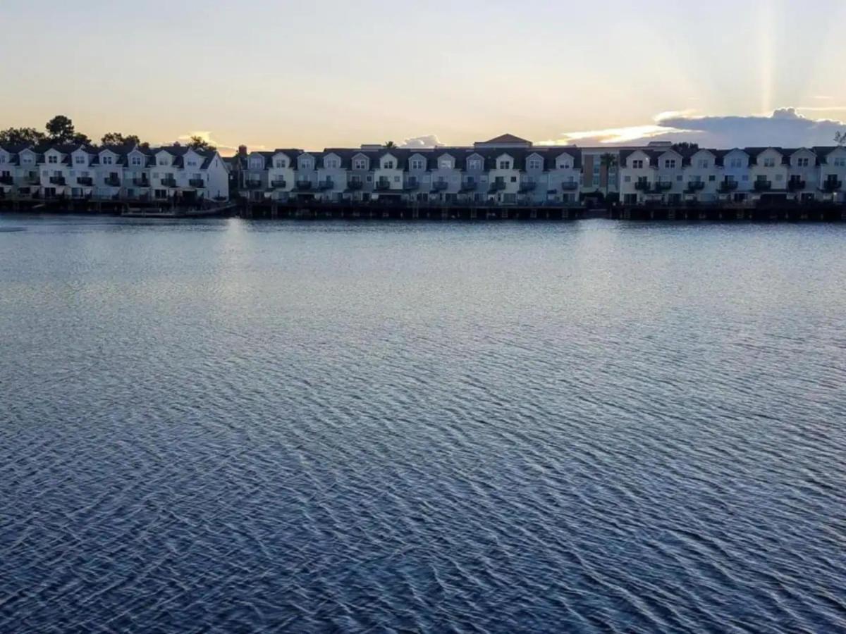 ☆Live On The Water! Lake Palmetto Palm W/ Patio - 10Min To Downtown & Beaches☆ Charleston Extérieur photo